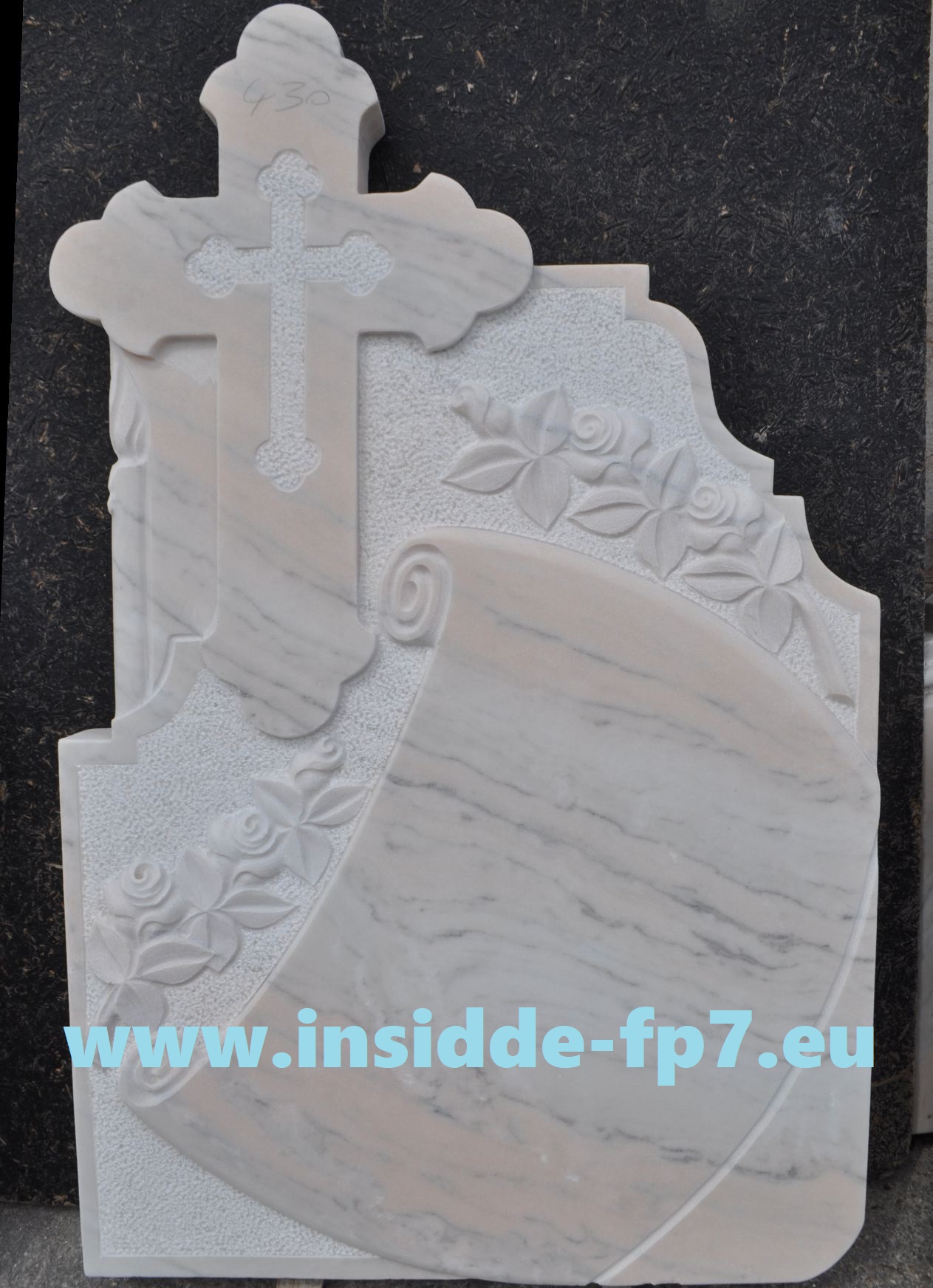 monument funerar model 430