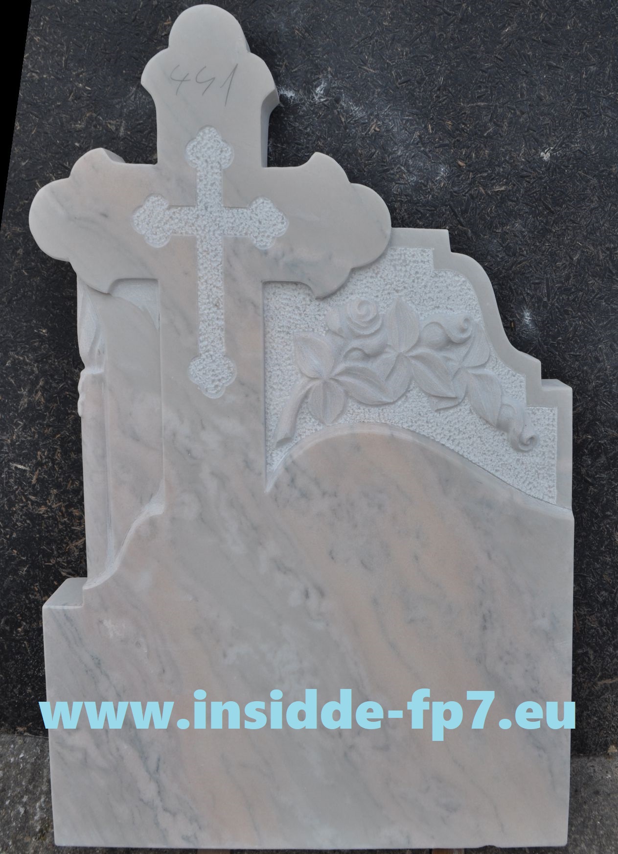 monument funerar model 441